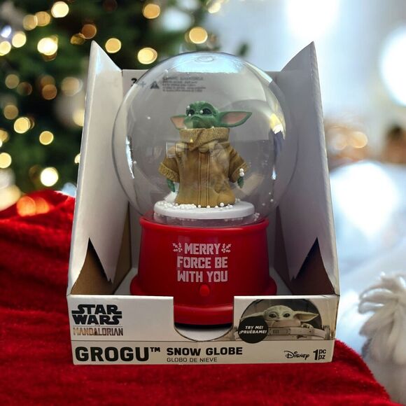 StarWars Mandolarian Grogu Musical Air Snow Globe Plays 5 Christmas tunes NIB - Picture 2 of 5